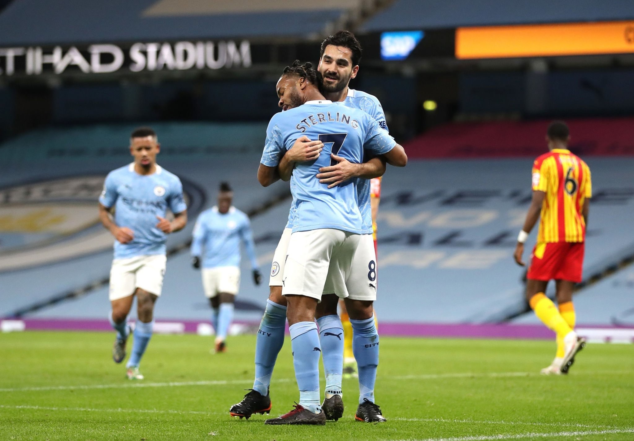 以确保他能 以确保他能